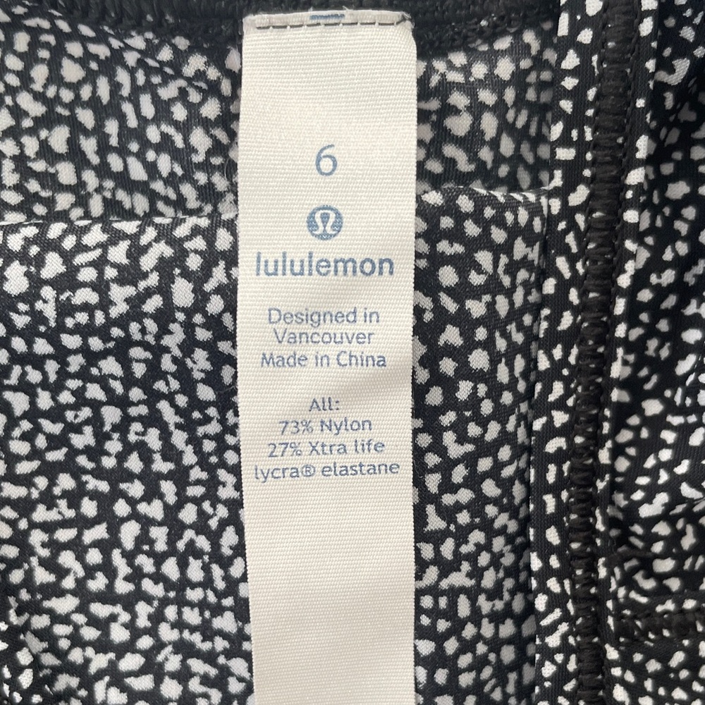 Lululemon Tank Top | 6 b&w pattern - Picture 6 of 13